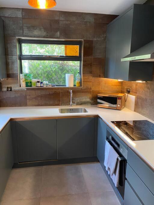 Сasa de vacaciones Charming House In The Heart Of Xar Londres