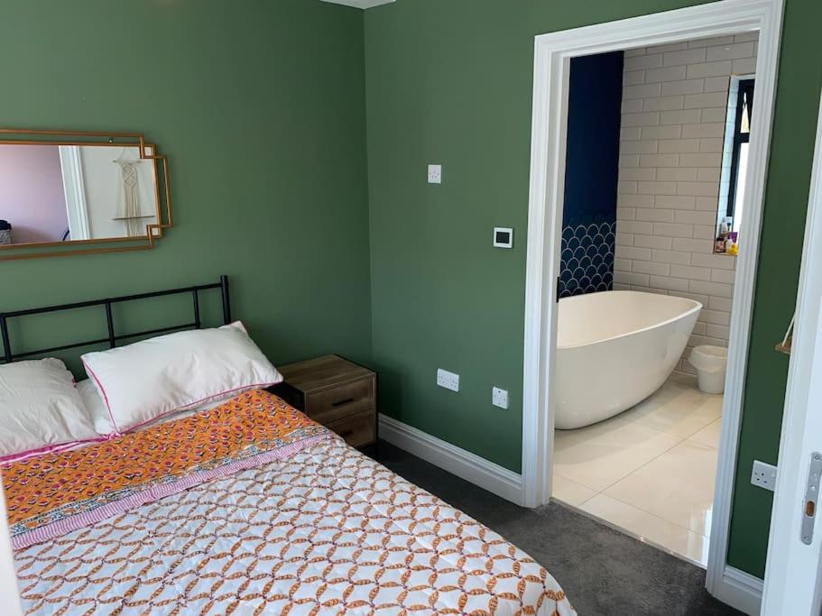 Сasa de vacaciones Charming House In The Heart Of Xar Londres